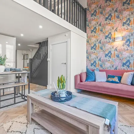 Stylish Centre Loft *