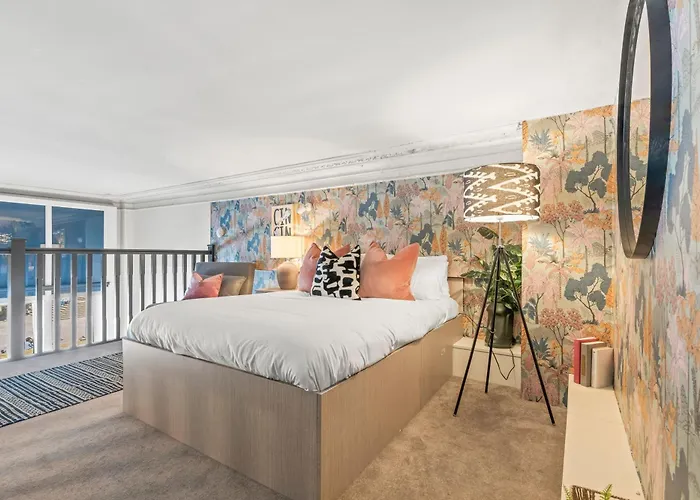 Stylish Centre Loft Apartment